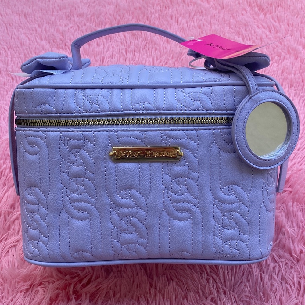 💜 Betsey Johnson Lavender Vanity Train Case